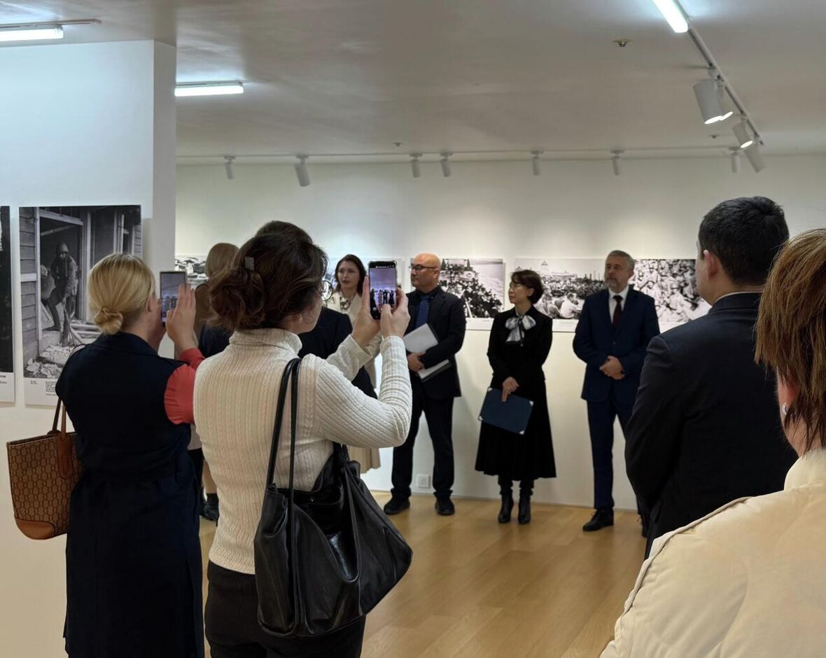 Фотовыставка "Освобождение. Мир народам" в Сеуле Фотовыставка "Освобождение. Мир народам" в Сеуле - Rossiya Segodnya, 1180, 26.11.2025